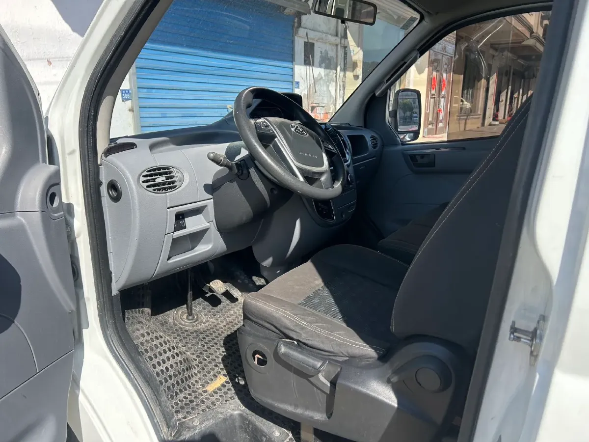 2019 JAC T8 2.0T 190HP L4 6MT,autocango,china used car exporter,china ev exporter,chinese used car exporter,chinese used ev exporter