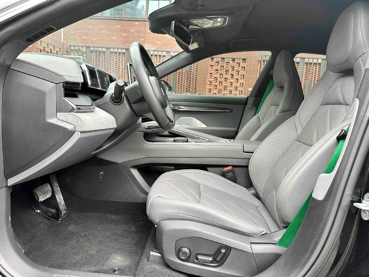 2023 Zeekr 001 BEV 100KWH,autocango,china used car exporter,china ev exporter,chinese used car exporter,chinese used ev exporter