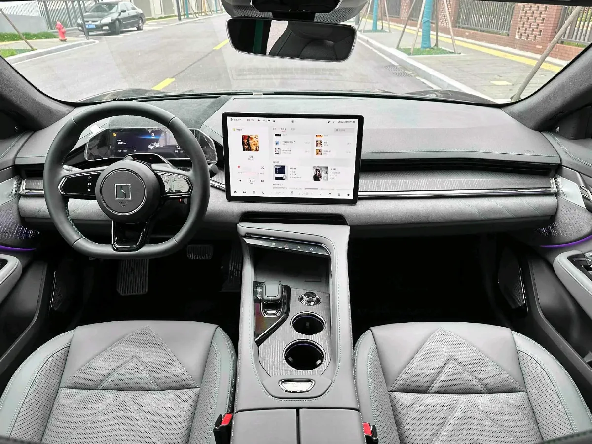 2023 Zeekr 001 BEV 100KWH,autocango,china used car exporter,china ev exporter,chinese used car exporter,chinese used ev exporter