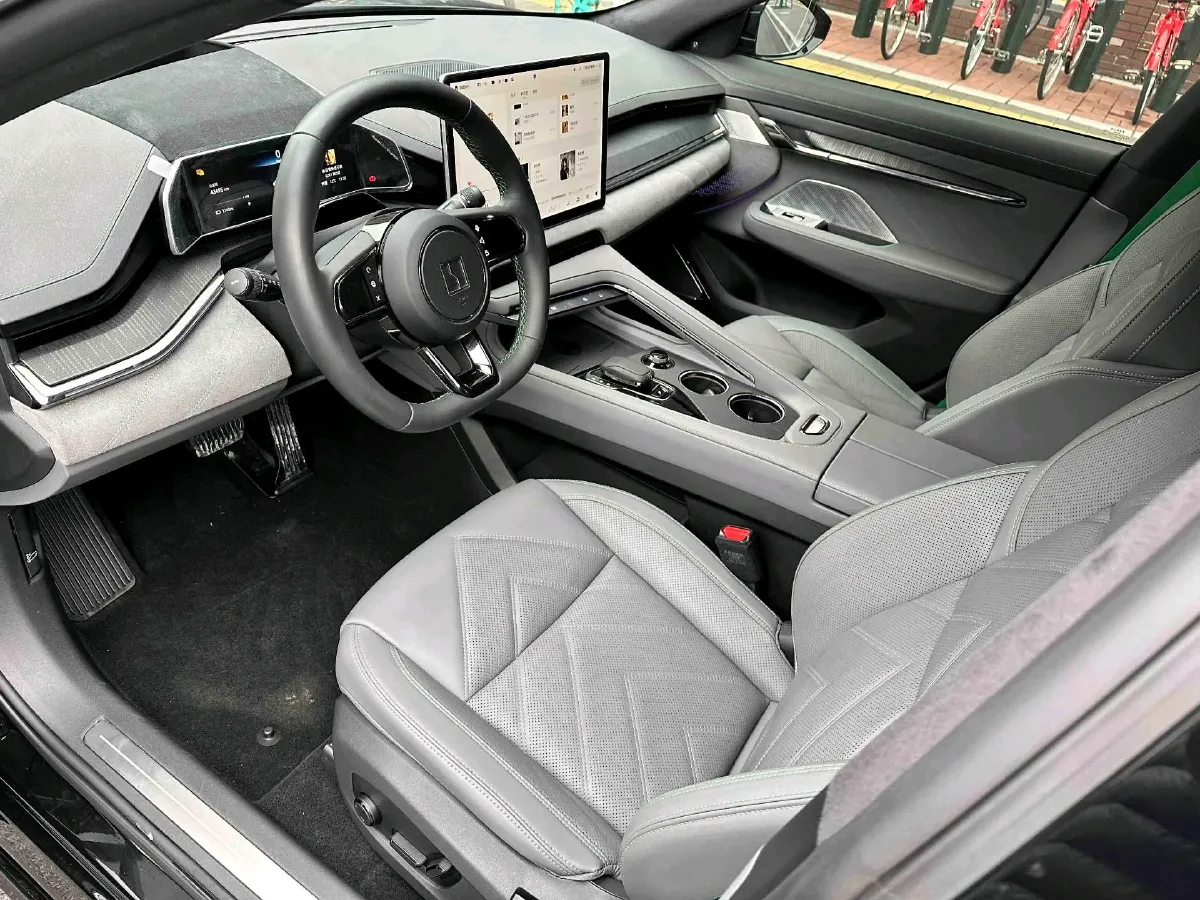 2023 Zeekr 001 BEV 100KWH,autocango,china used car exporter,china ev exporter,chinese used car exporter,chinese used ev exporter