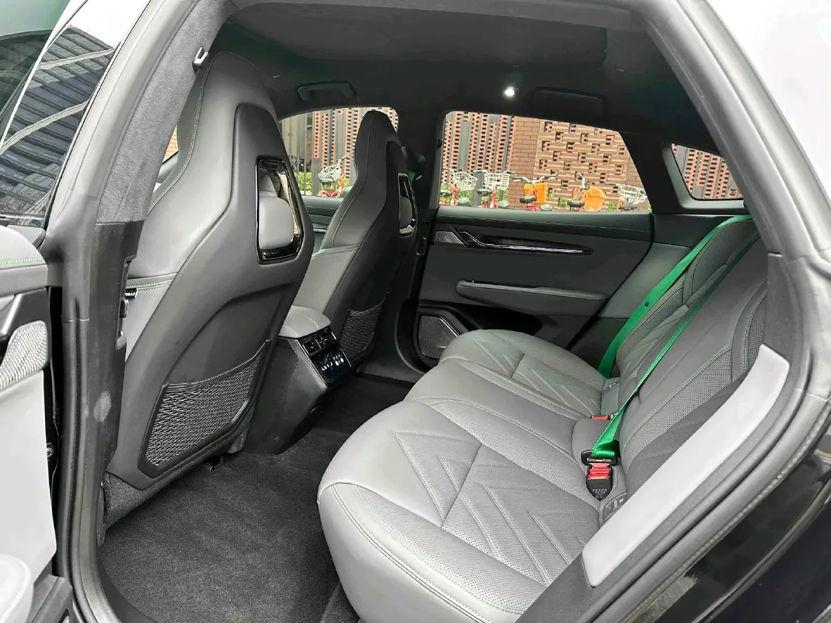 2023 Zeekr 001 BEV 100KWH,autocango,china used car exporter,china ev exporter,chinese used car exporter,chinese used ev exporter