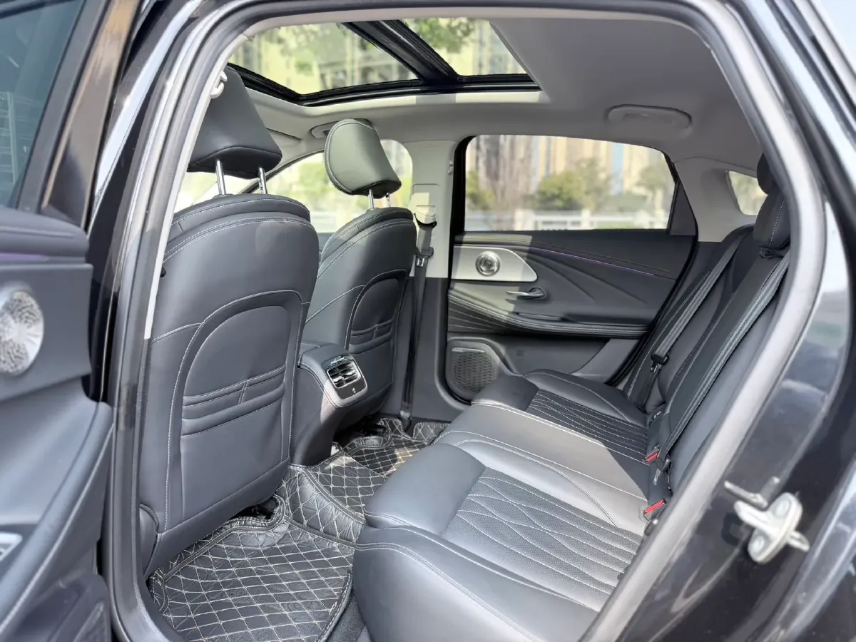 2025 Chery Arrizo 8 2.0T 254HP L4 7DCT,autocango,china used car exporter,china ev exporter,chinese used car exporter,chinese used ev exporter