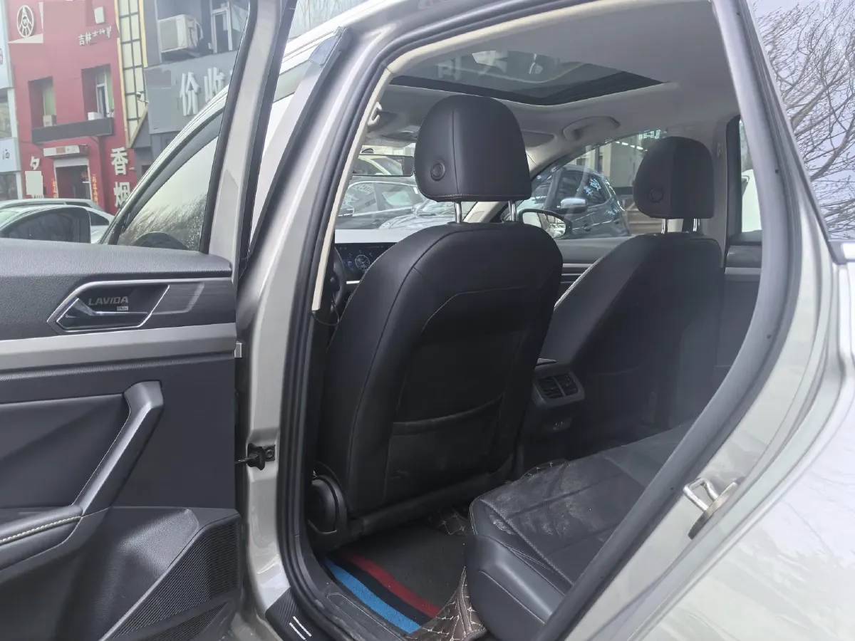 2019 Volkswagen Lavida 1.5L 113HP L4 6AT,autocango,china used car exporter,china ev exporter,chinese used car exporter,chinese used ev exporter