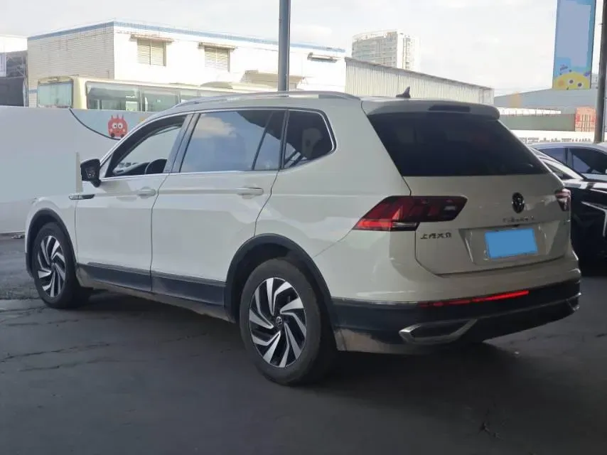 2023 Volkswagen Tiguan L 1.5T 160HP L4 7DCT,autocango,china used car exporter,china ev exporter,chinese used car exporter,chinese used ev exporter