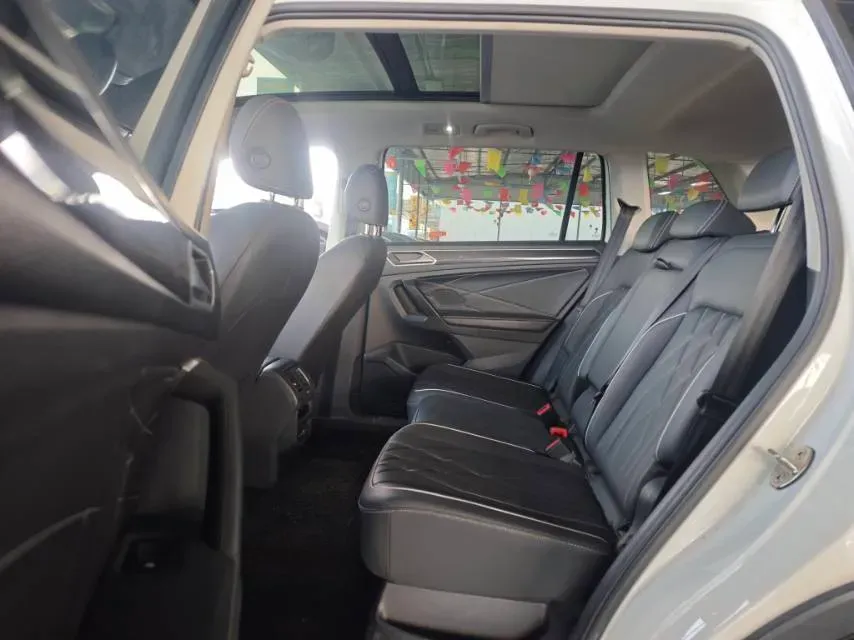 2023 Volkswagen Tiguan L 1.5T 160HP L4 7DCT,autocango,china used car exporter,china ev exporter,chinese used car exporter,chinese used ev exporter