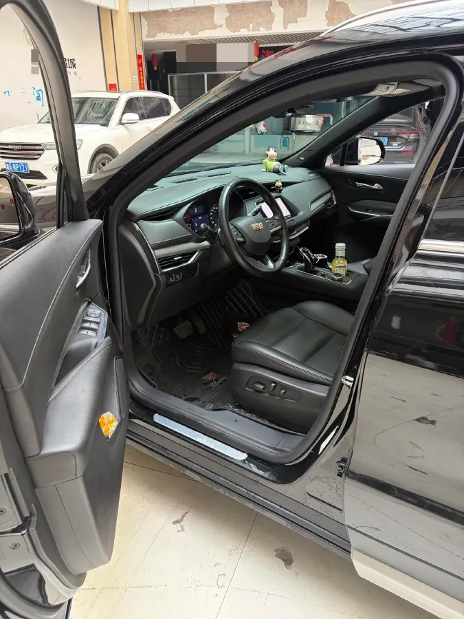 2023 Cadillac XT4 2.0T 237HP L4 9AT,autocango,china used car exporter,china ev exporter,chinese used car exporter,chinese used ev exporter