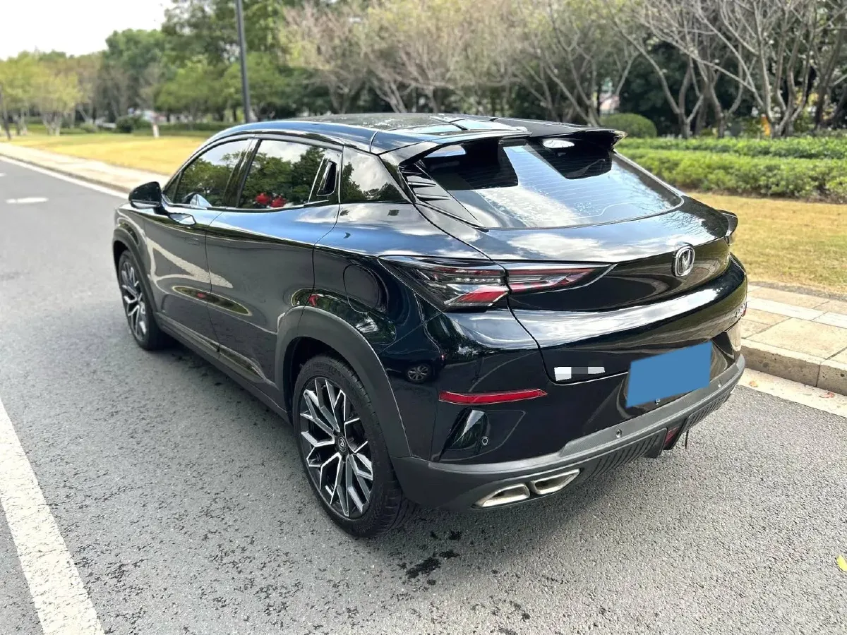 2022 ChangAn UNI-T 1.5T 188HP L4 7DCT,autocango,china used car exporter,china ev exporter,chinese used car exporter,chinese used ev exporter