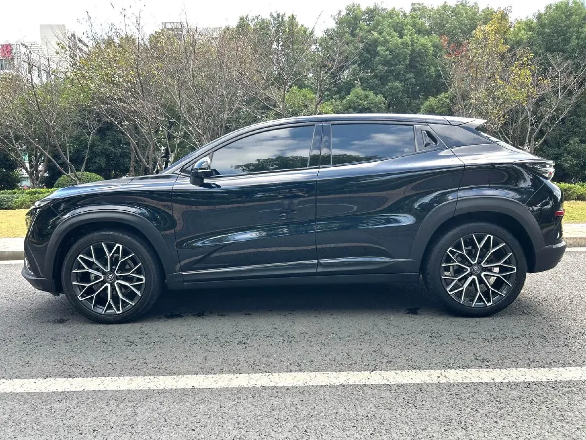 2022 ChangAn UNI-T 1.5T 188HP L4 7DCT,autocango,china used car exporter,china ev exporter,chinese used car exporter,chinese used ev exporter