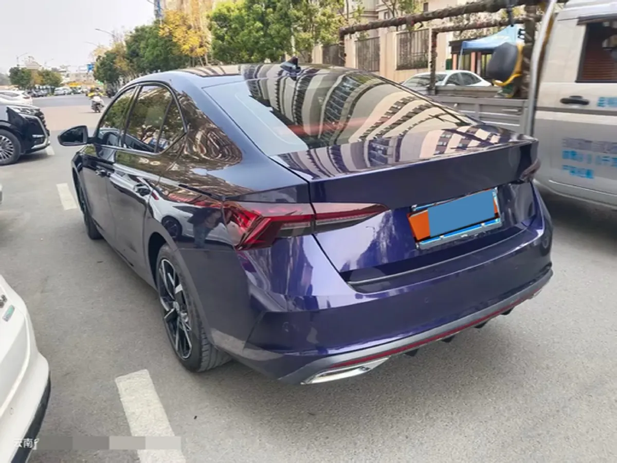 2021 Skoda Octavia 1.4T 150HP L4 7DCT,autocango,china used car exporter,china ev exporter,chinese used car exporter,chinese used ev exporter