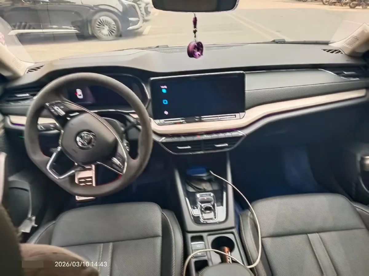 2021 Skoda Octavia 1.4T 150HP L4 7DCT,autocango,china used car exporter,china ev exporter,chinese used car exporter,chinese used ev exporter