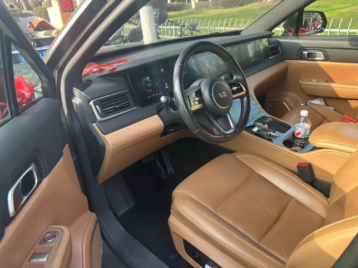 2021 Li ONE Range Extended 131HP REEV 40.5KWH,autocango,china used car exporter,china ev exporter,chinese used car exporter,chinese used ev exporter