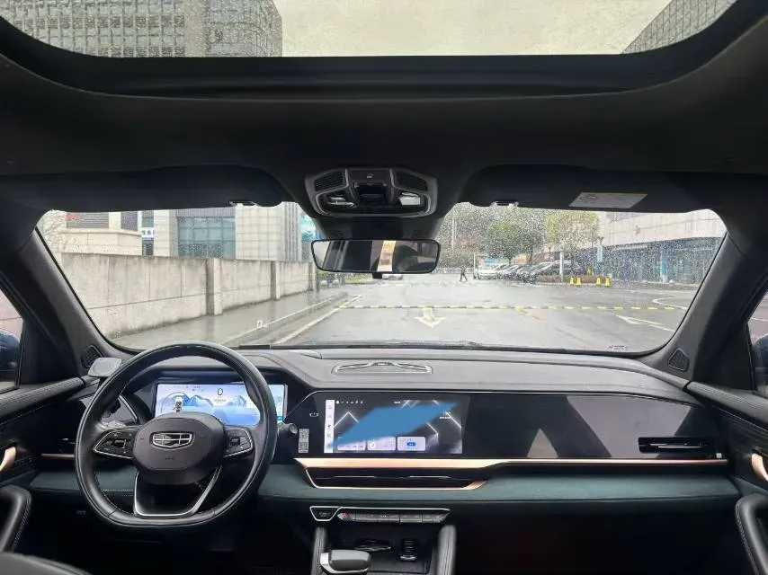 2021 Geely Monjaro 2.0T 218HP L4 7DCT,autocango,china used car exporter,china ev exporter,chinese used car exporter,chinese used ev exporter