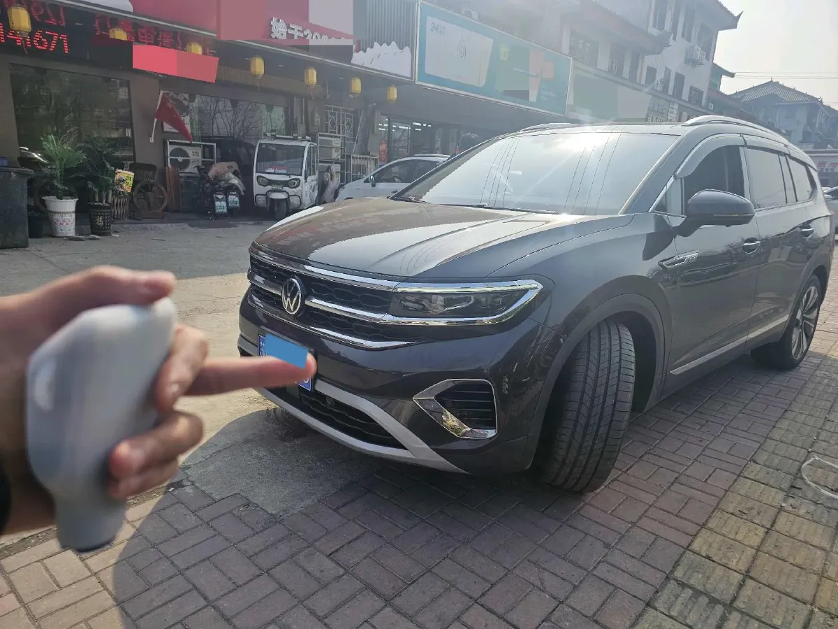 2023 Volkswagen Talagon 2.0T 220HP L4 7DCT,autocango,china used car exporter,china ev exporter,chinese used car exporter,chinese used ev exporter