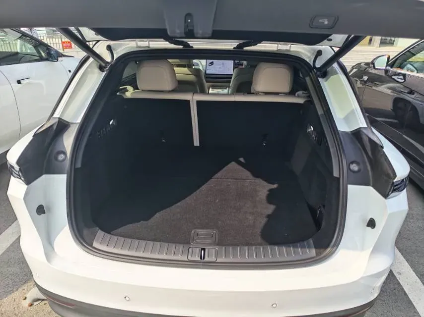 2025 Li i6 BEV,autocango,china used car exporter,china ev exporter,chinese used car exporter,chinese used ev exporter