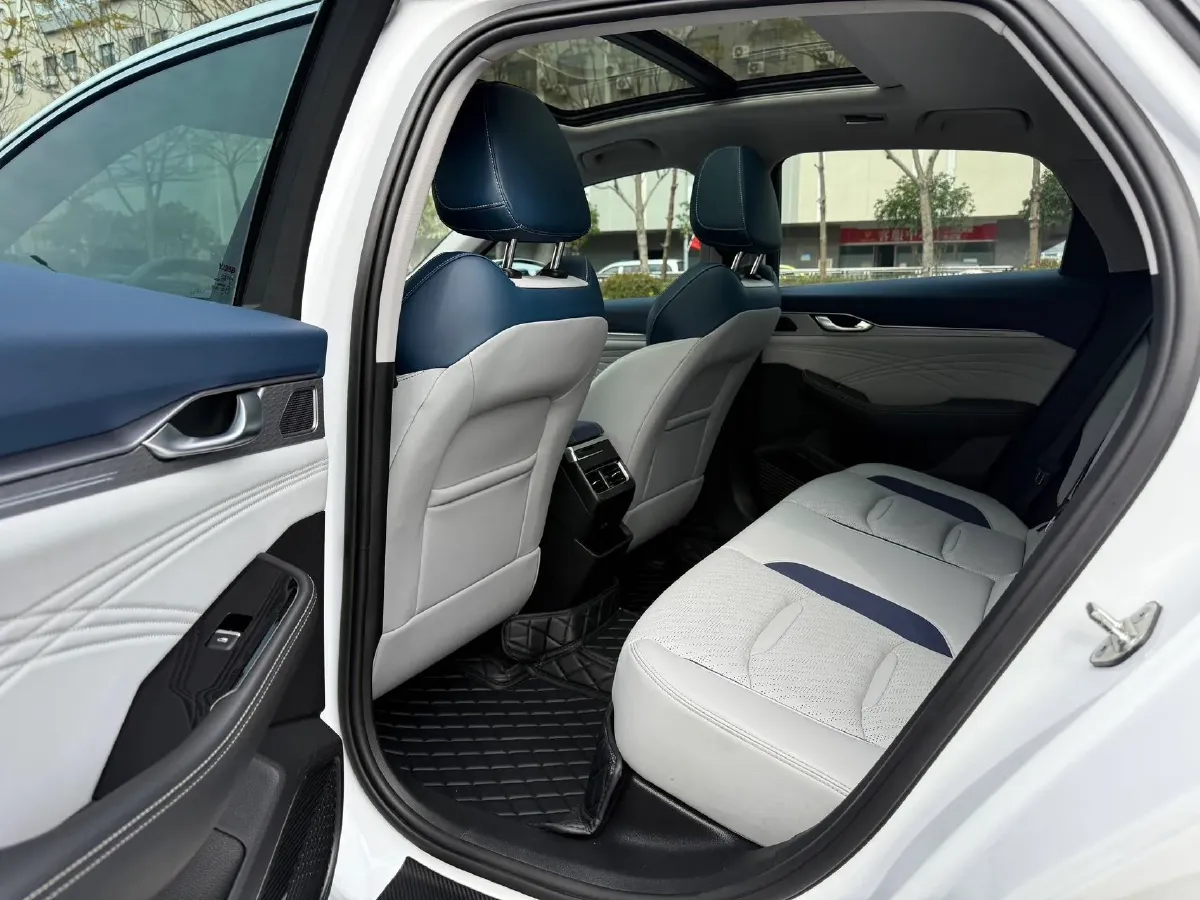 2021 Geely Preface 2.0T 190HP L4 7DCT,autocango,china used car exporter,china ev exporter,chinese used car exporter,chinese used ev exporter