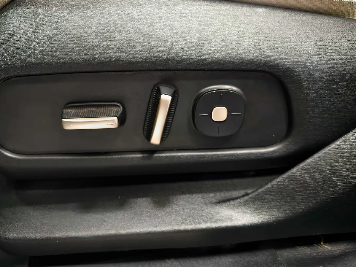 2023 NIO ES6 BEV 75KWH,autocango,china used car exporter,china ev exporter,chinese used car exporter,chinese used ev exporter