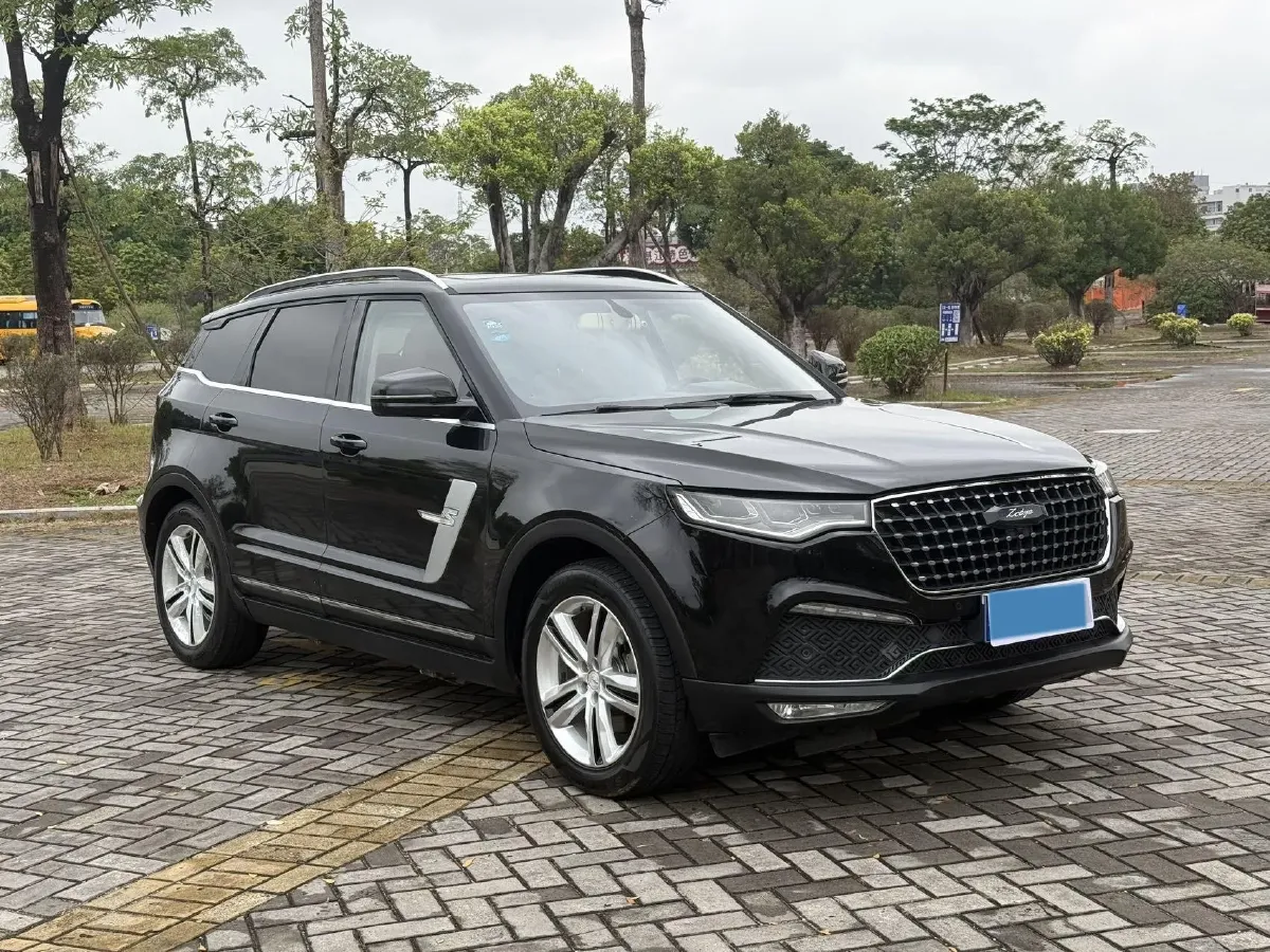 2017 Zotye T700 1.8T 177HP L4 6DCT,autocango,china used car exporter,china ev exporter,chinese used car exporter,chinese used ev exporter