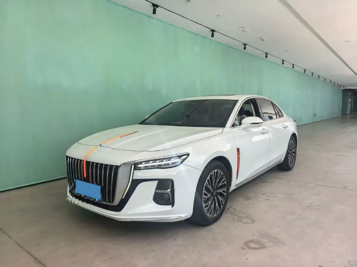 2024 HongQi H5 2.0T 224HP L4 8AT,autocango,china used car exporter,china ev exporter,chinese used car exporter,chinese used ev exporter