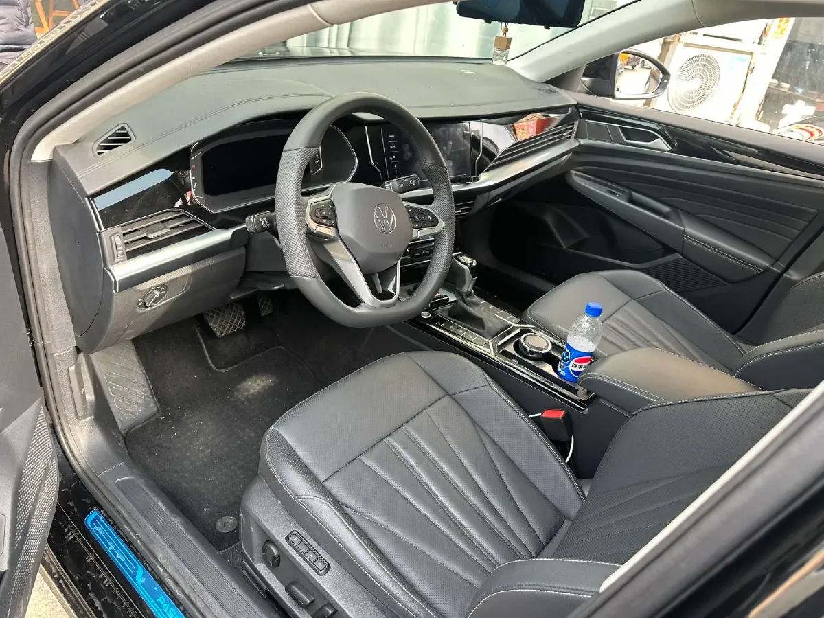 2024 Volkswagen Passat 2.0T 186HP L4 7DCT,autocango,china used car exporter,china ev exporter,chinese used car exporter,chinese used ev exporter