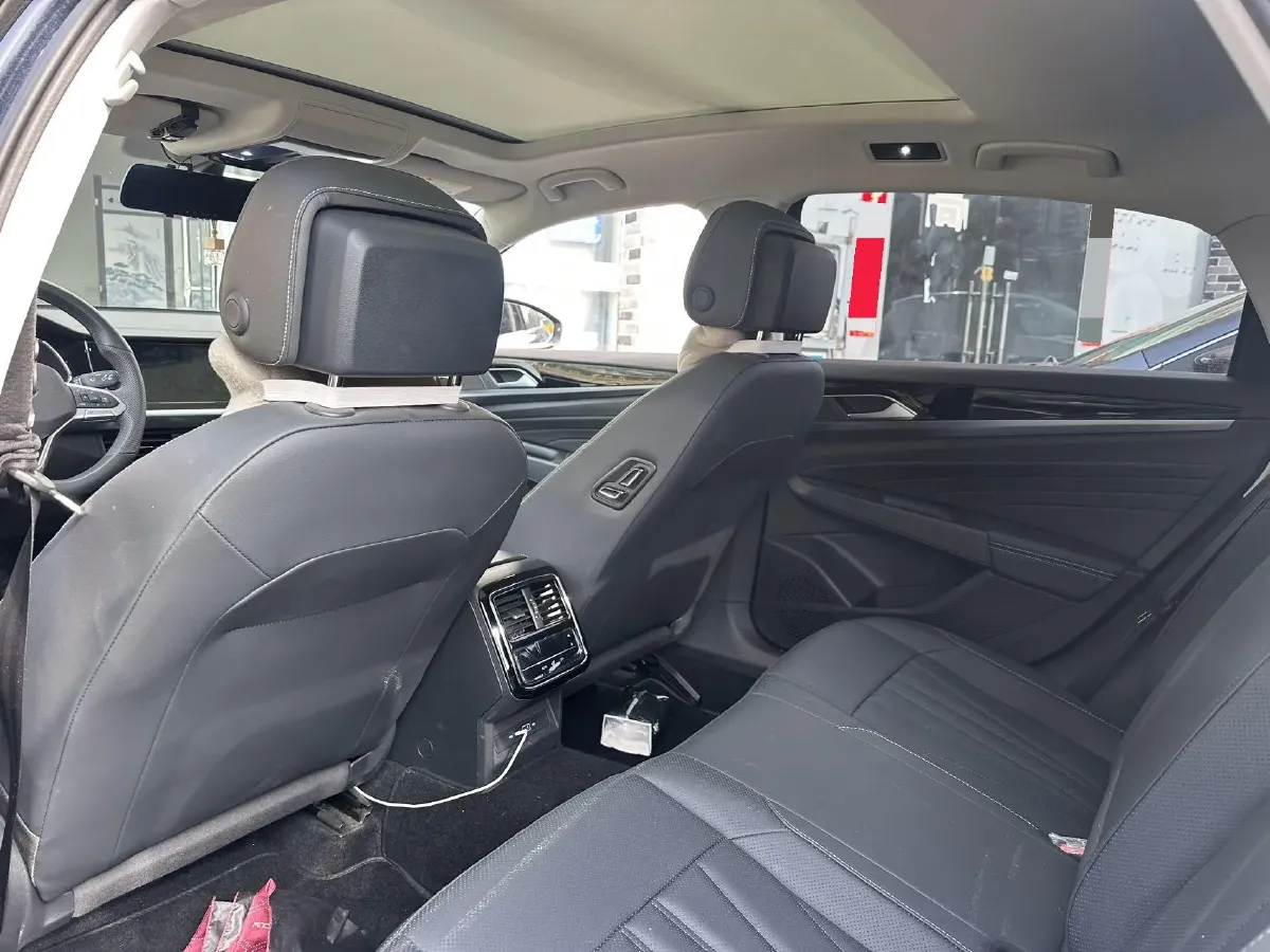 2024 Volkswagen Passat 2.0T 186HP L4 7DCT,autocango,china used car exporter,china ev exporter,chinese used car exporter,chinese used ev exporter