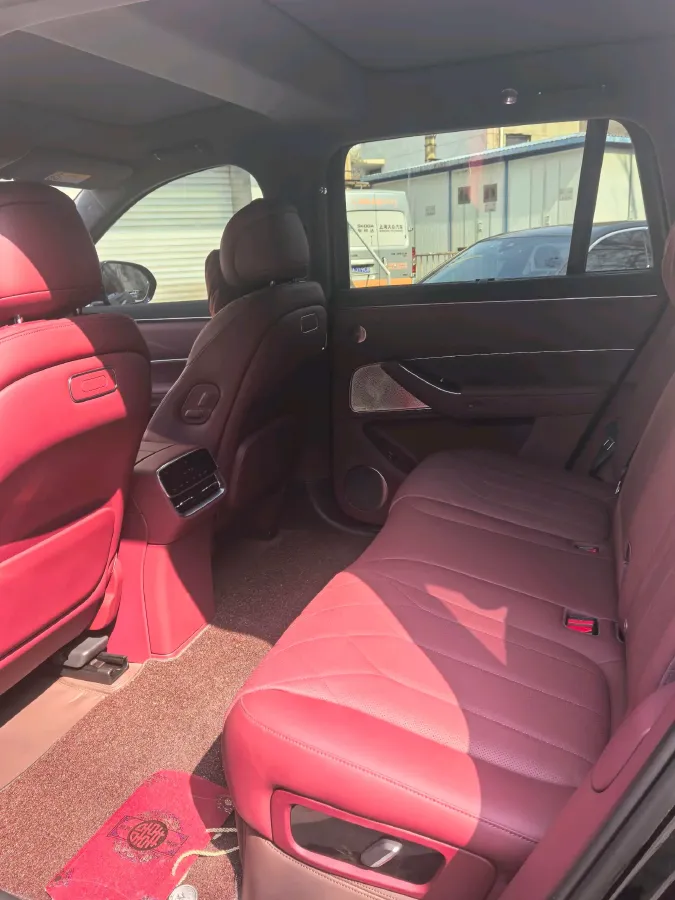 2025 AITO AITO M8 REEV 160HP REEV 53.4KWH,autocango,china used car exporter,china ev exporter,chinese used car exporter,chinese used ev exporter