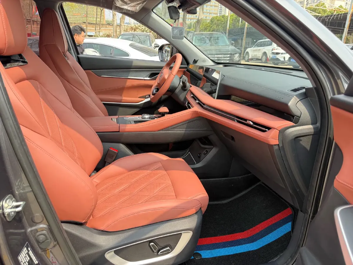 2023 ChangAn CS75 Plus 1.5T 188HP L4 8AT,autocango,china used car exporter,china ev exporter,chinese used car exporter,chinese used ev exporter