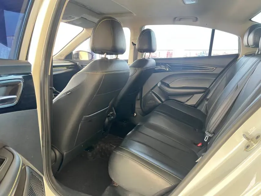 2021 Roewe i5 1.5L 120HP L4 CVT,autocango,china used car exporter,china ev exporter,chinese used car exporter,chinese used ev exporter