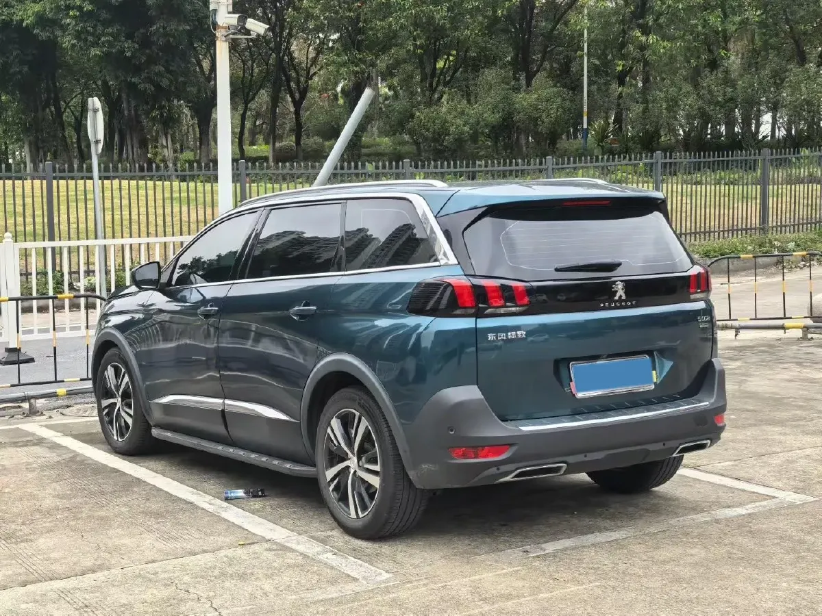 2019 Peugeot 5008 1.6T 167HP L4 6AT,autocango,china used car exporter,china ev exporter,chinese used car exporter,chinese used ev exporter