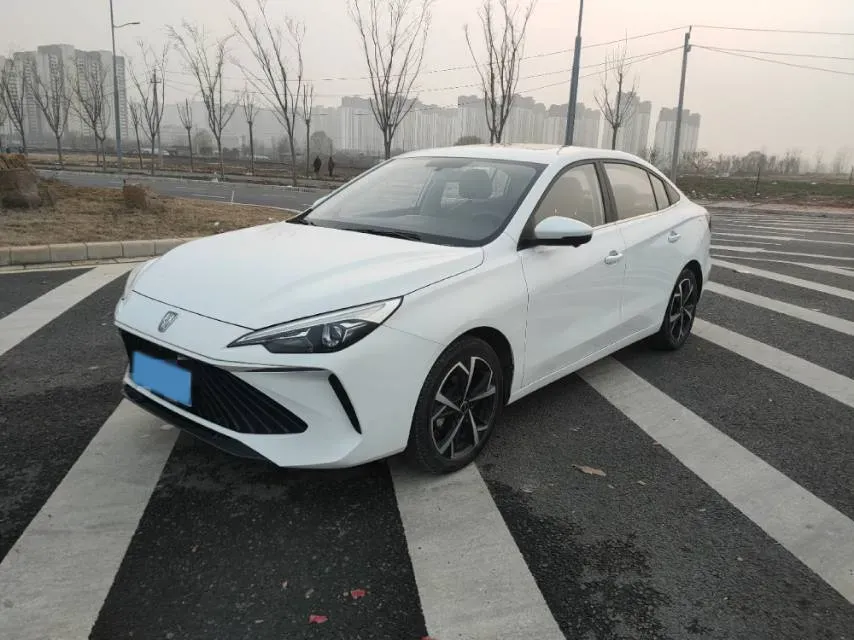 2023 Roewe i5 1.5L 129HP L4 CVT,autocango,china used car exporter,china ev exporter,chinese used car exporter,chinese used ev exporter