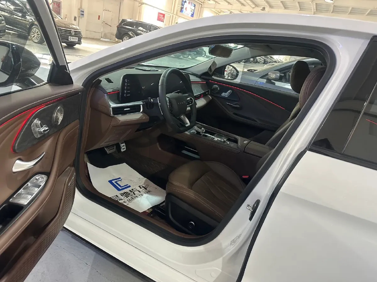 2025 Chery Arrizo 8 2.0T 254HP L4 8AT,autocango,china used car exporter,china ev exporter,chinese used car exporter,chinese used ev exporter