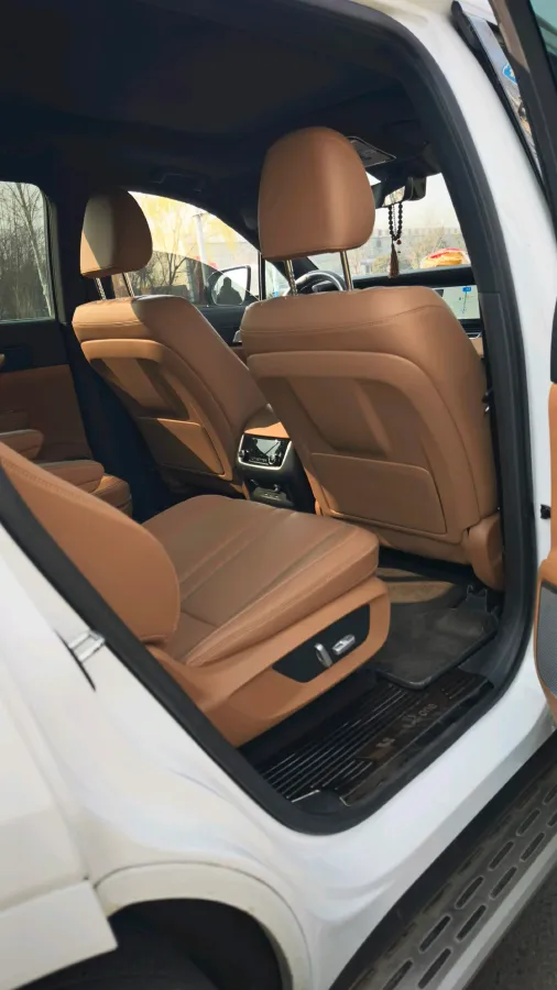 2020 Li ONE Range Extended 131HP REEV 40.5KWH,autocango,china used car exporter,china ev exporter,chinese used car exporter,chinese used ev exporter