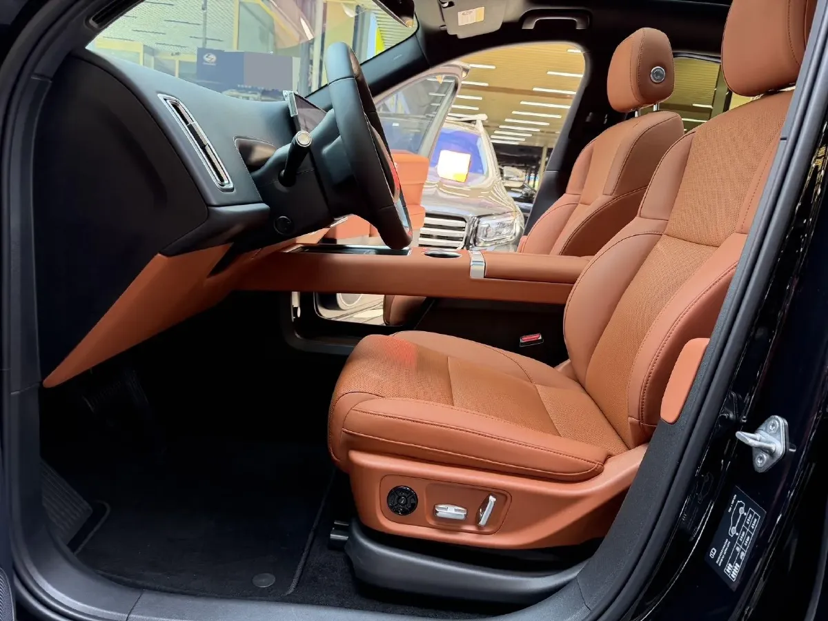 2025 Li L6 Range Extended 154HP L4 REEV,autocango,china used car exporter,china ev exporter,chinese used car exporter,chinese used ev exporter