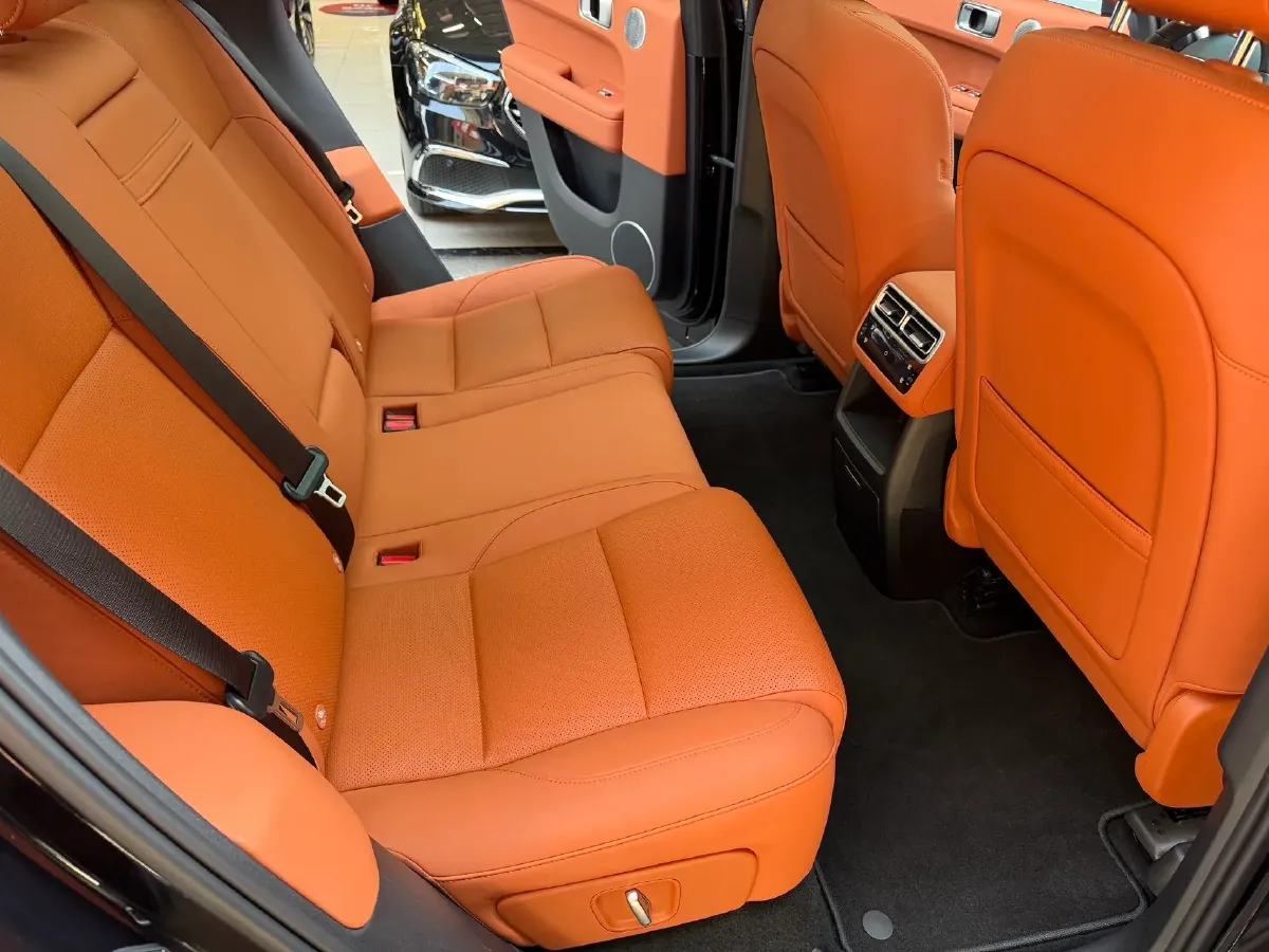 2025 Li L6 Range Extended 154HP L4 REEV,autocango,china used car exporter,china ev exporter,chinese used car exporter,chinese used ev exporter