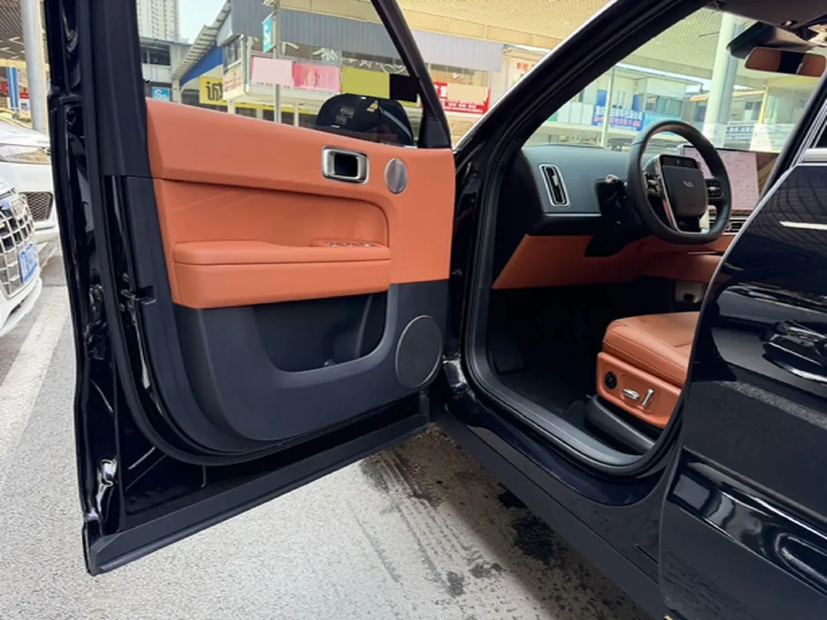 2025 Li L6 Range Extended 154HP L4 REEV,autocango,china used car exporter,china ev exporter,chinese used car exporter,chinese used ev exporter