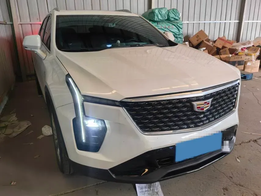 2024 Cadillac XT4 2.0T 237HP L4 9AT,autocango,china used car exporter,china ev exporter,chinese used car exporter,chinese used ev exporter