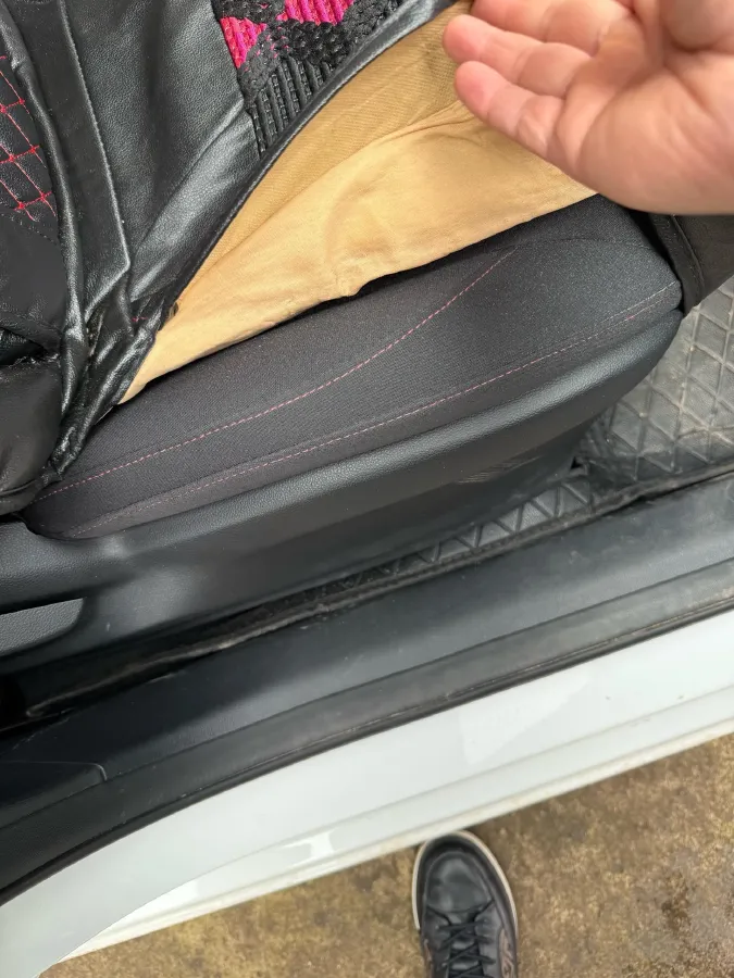 2023 Roewe i5 1.5L 129HP L4 5MT,autocango,china used car exporter,china ev exporter,chinese used car exporter,chinese used ev exporter