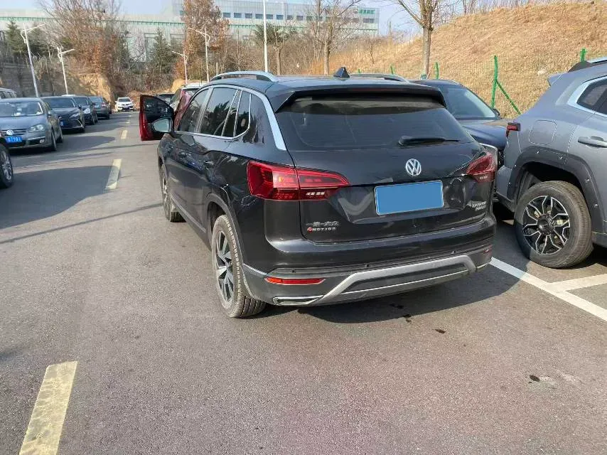 2019 Volkswagen Tayron 2.0T 186HP L4 7DCT,autocango,china used car exporter,china ev exporter,chinese used car exporter,chinese used ev exporter