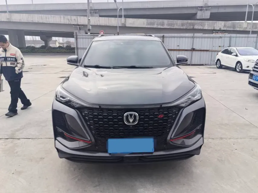 2020 ChangAn CS75 Plus 2.0T 233HP L4 8AT,autocango,china used car exporter,china ev exporter,chinese used car exporter,chinese used ev exporter
