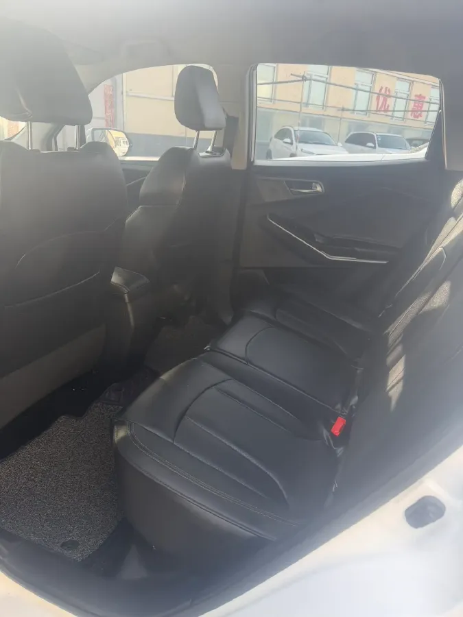 2021 ChangAn CS15 1.5L 107HP L4 5MT,autocango,china used car exporter,china ev exporter,chinese used car exporter,chinese used ev exporter