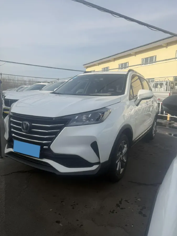 2021 ChangAn CS15 1.5L 107HP L4 5MT,autocango,china used car exporter,china ev exporter,chinese used car exporter,chinese used ev exporter