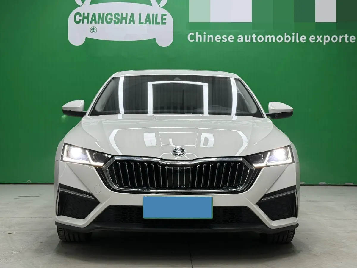 2021 Skoda Octavia 1.4T 150HP L4 7DCT,autocango,china used car exporter,china ev exporter,chinese used car exporter,chinese used ev exporter