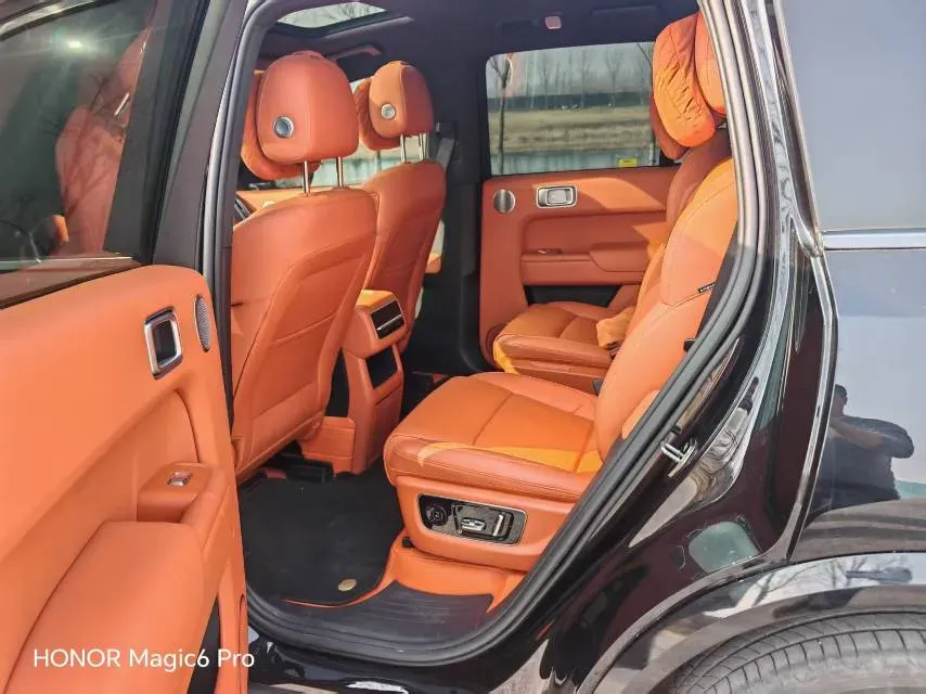 2023 Li L8 Range Extended 154HP REEV 40.9KWH,autocango,china used car exporter,china ev exporter,chinese used car exporter,chinese used ev exporter