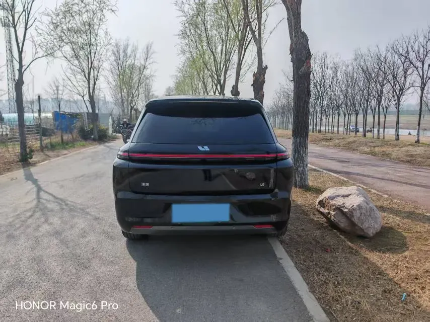 2023 Li L8 Range Extended 154HP REEV 40.9KWH,autocango,china used car exporter,china ev exporter,chinese used car exporter,chinese used ev exporter