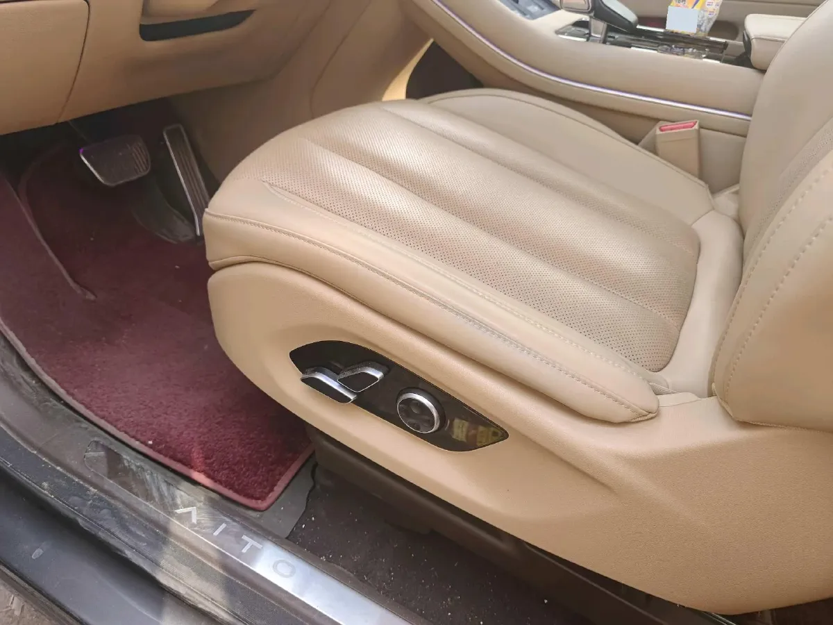 2024 AITO AITO M7 1.5T 152HP L4 REEV 42KWH,autocango,china used car exporter,china ev exporter,chinese used car exporter,chinese used ev exporter