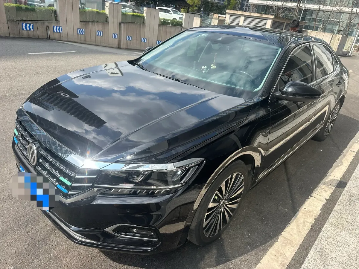 2019 Volkswagen Passat 2.0T 186HP L4 7DCT,autocango,china used car exporter,china ev exporter,chinese used car exporter,chinese used ev exporter