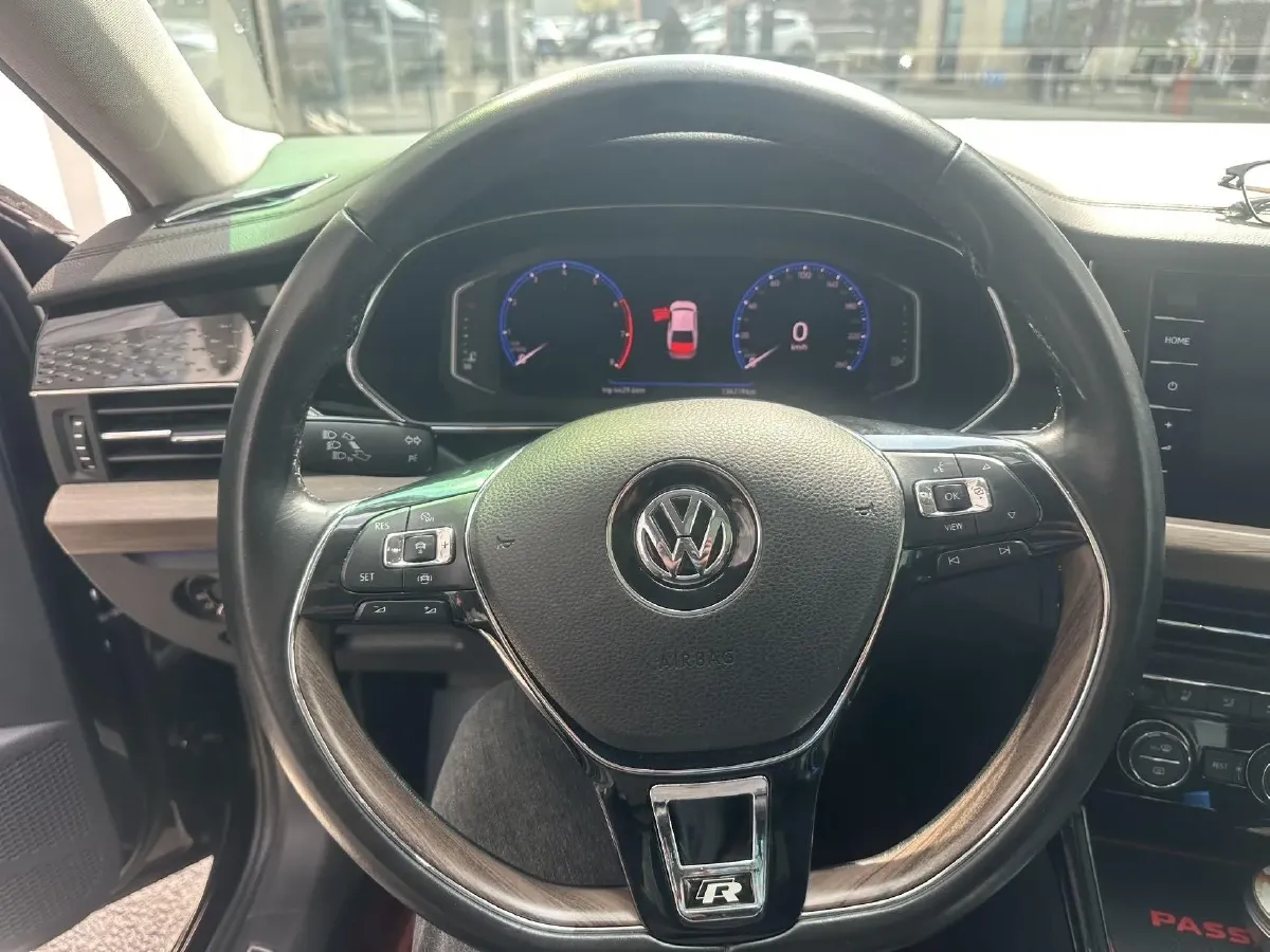 2019 Volkswagen Passat 2.0T 186HP L4 7DCT,autocango,china used car exporter,china ev exporter,chinese used car exporter,chinese used ev exporter