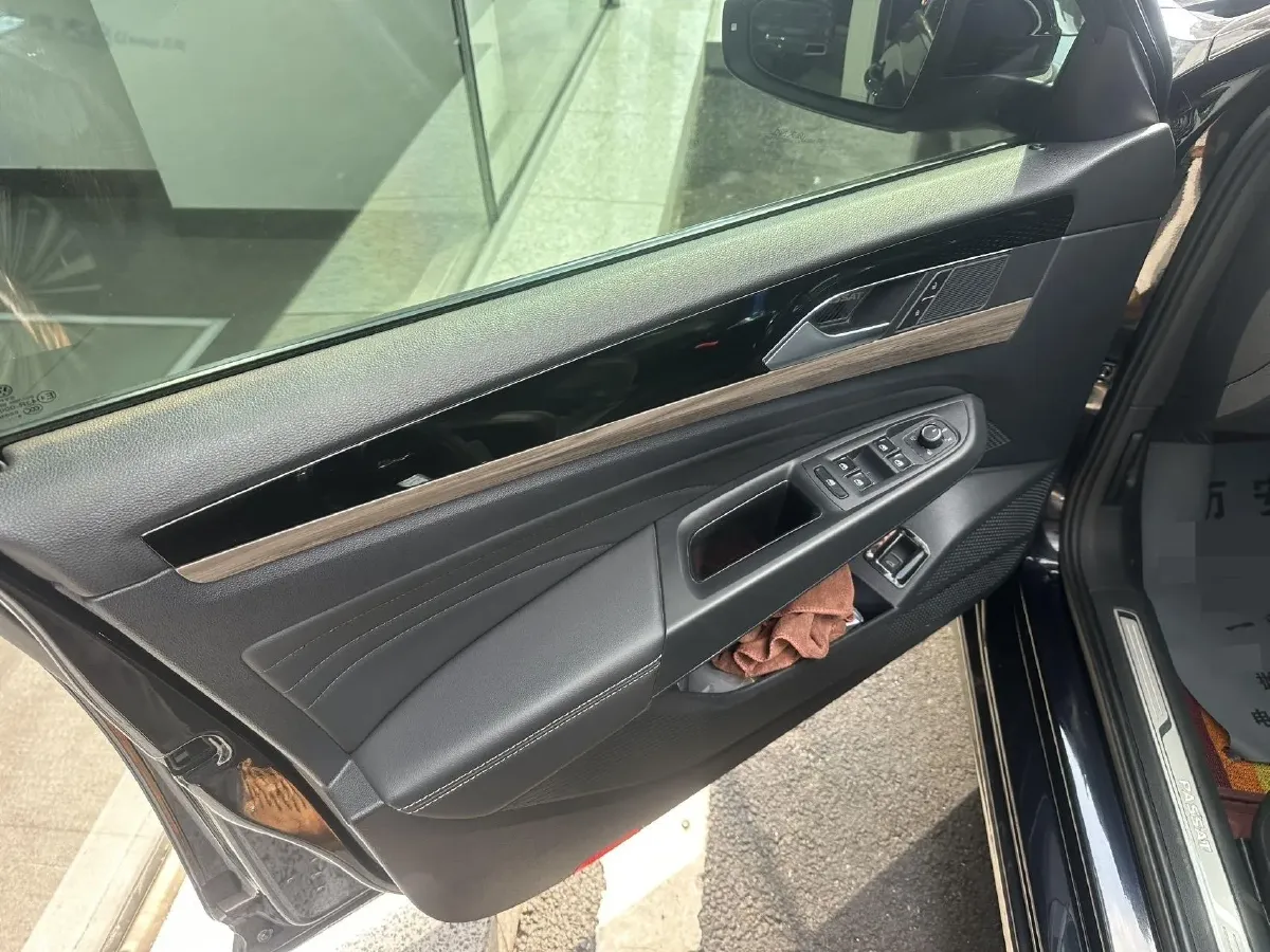 2019 Volkswagen Passat 2.0T 186HP L4 7DCT,autocango,china used car exporter,china ev exporter,chinese used car exporter,chinese used ev exporter