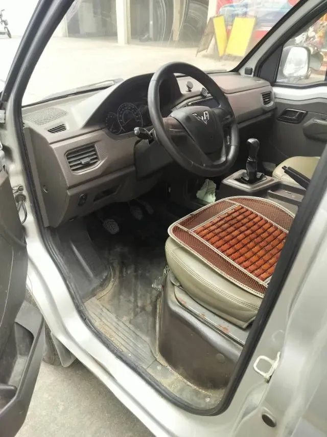 2019 WuLing RongGuang New Truck 1.5L 107HP L4 5MT,autocango,china used car exporter,china ev exporter,chinese used car exporter,chinese used ev exporter