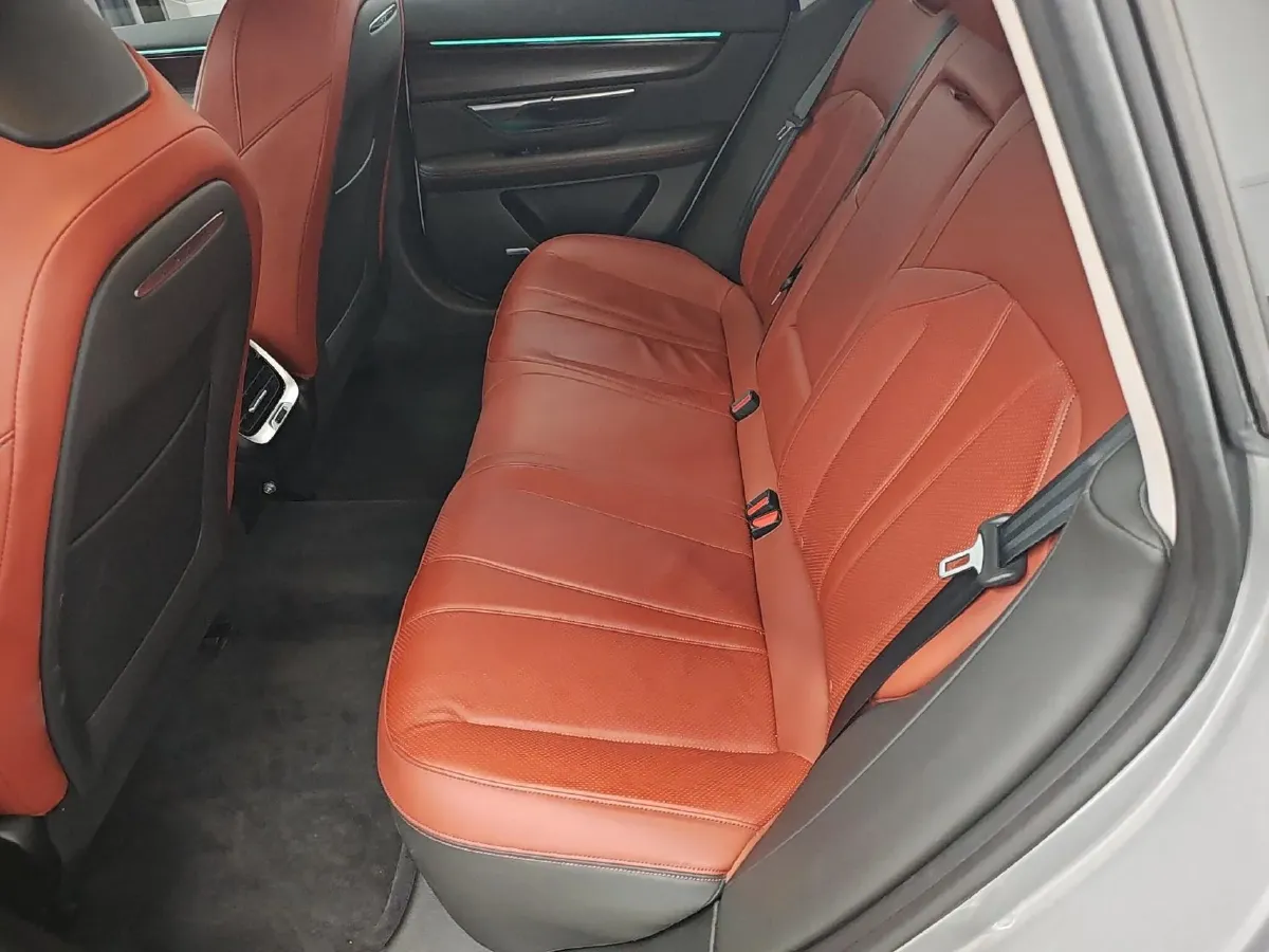 2022 DongFeng Forthing M7 2.0T 224HP L4 8AT,autocango,china used car exporter,china ev exporter,chinese used car exporter,chinese used ev exporter