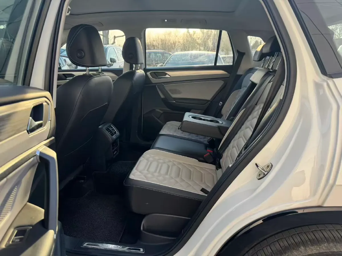 2023 Volkswagen Tayron 2.0T 220HP L4 7DCT,autocango,china used car exporter,china ev exporter,chinese used car exporter,chinese used ev exporter